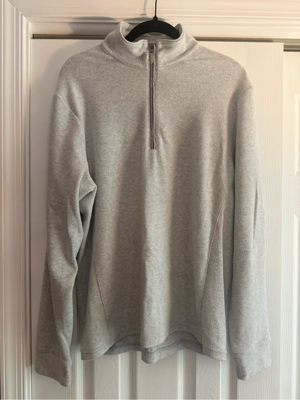 Vineyard Vines Men’s Calmwater Quarter-Zip Sweater.